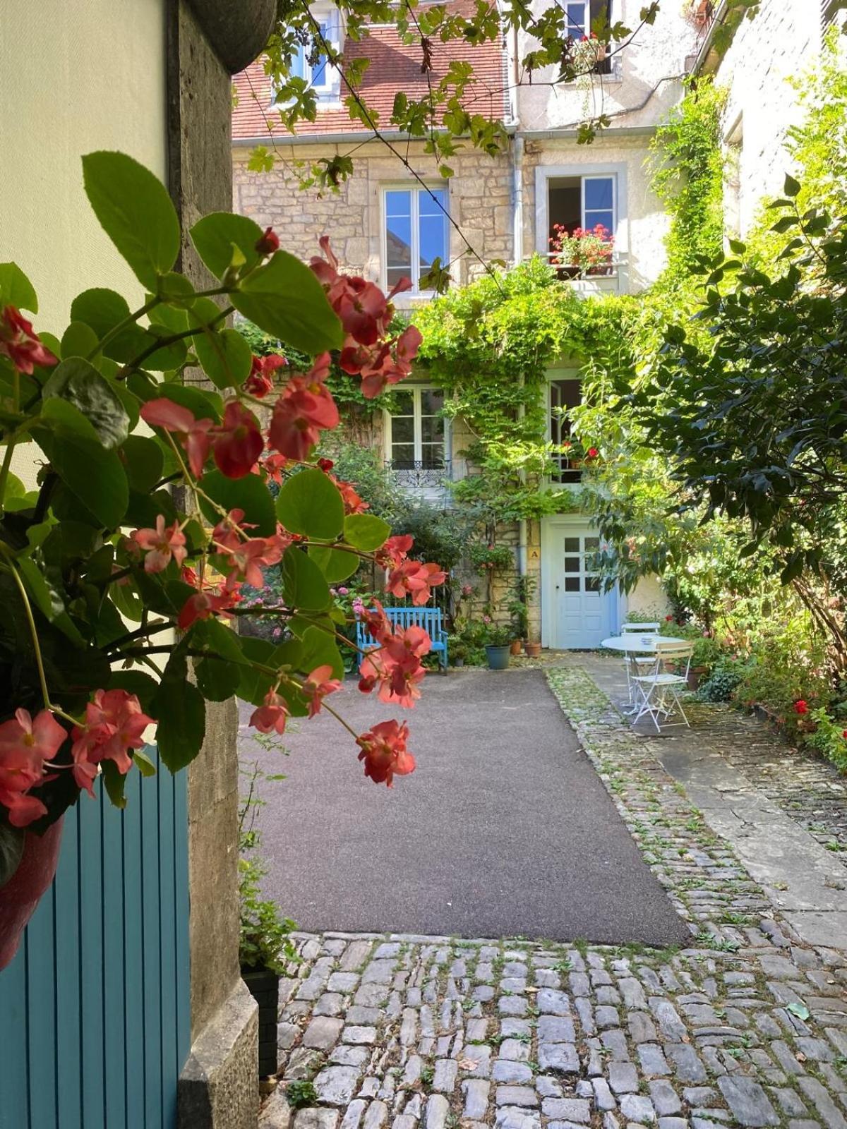 Besancon: Charmant Duplex Au Pied De La Citadelle Екстер'єр фото