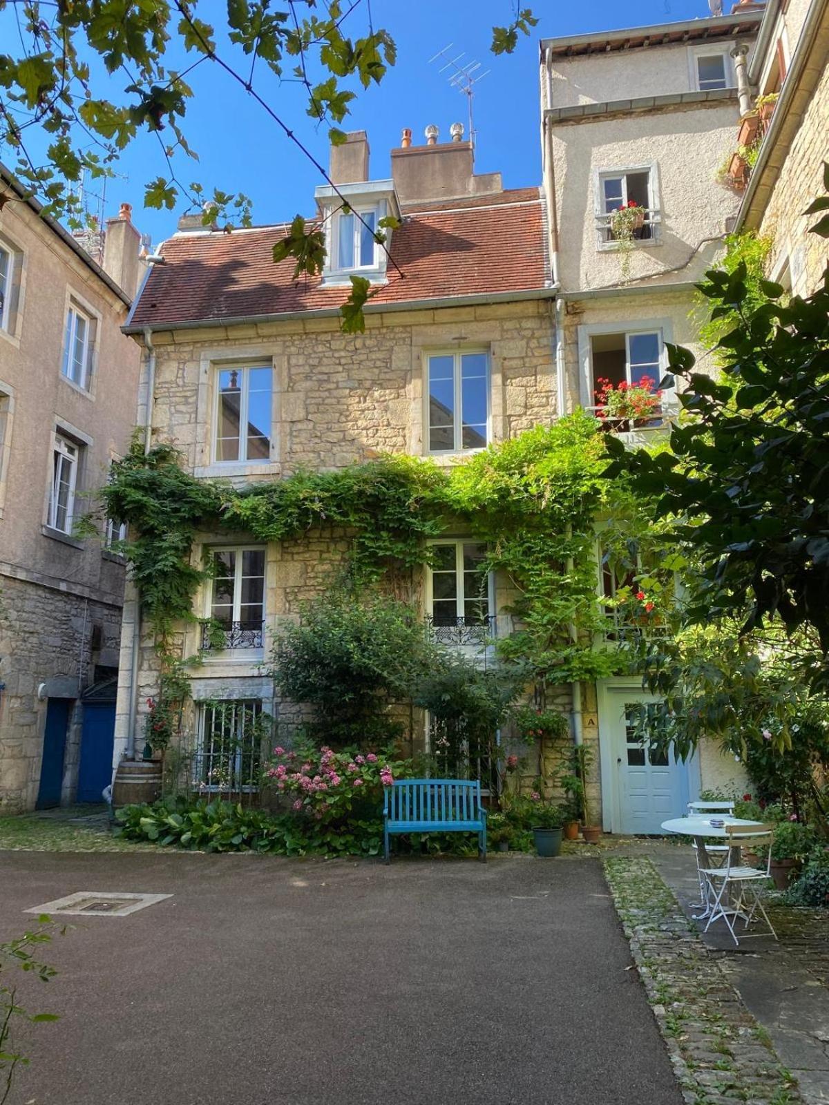 Besancon: Charmant Duplex Au Pied De La Citadelle Екстер'єр фото